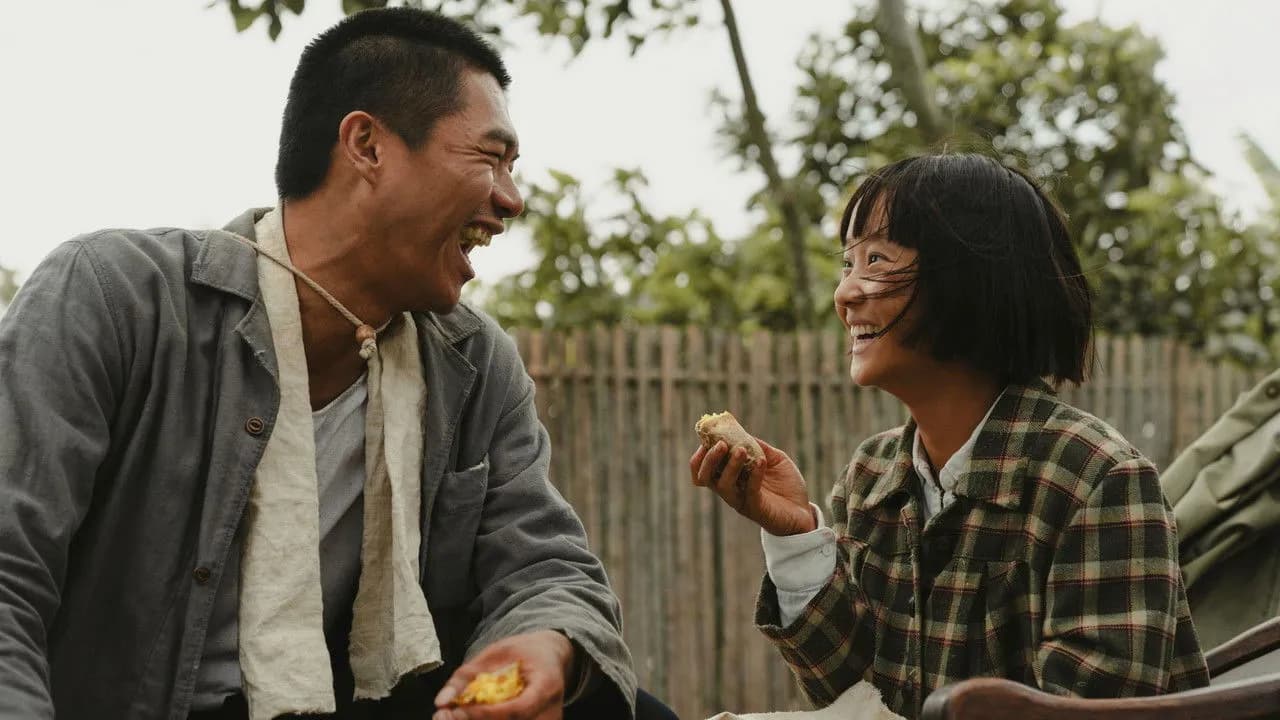 Câu Chuyện Sau Màn Sương